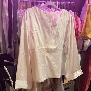 H&M Off-White Women's Blouse